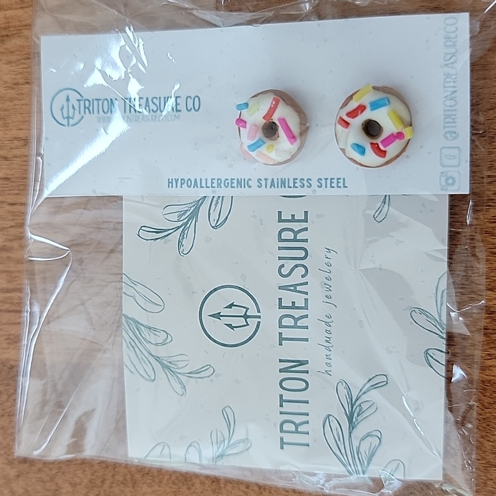 Triton Treasure Co Sprinkled White Dought Stud Earrings